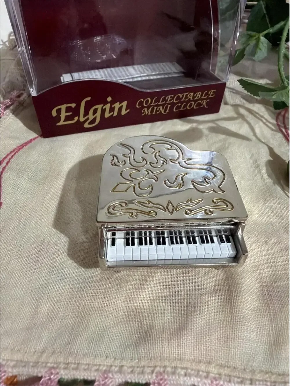 Vintage Elgin Miniature Grand Piano Desk Clock New In package Music Symphony